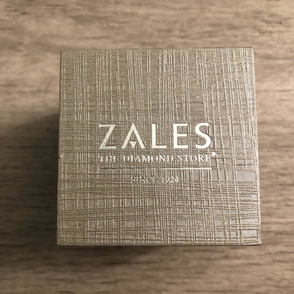 DIAMOND PENDANT. - Picture 4 of 4